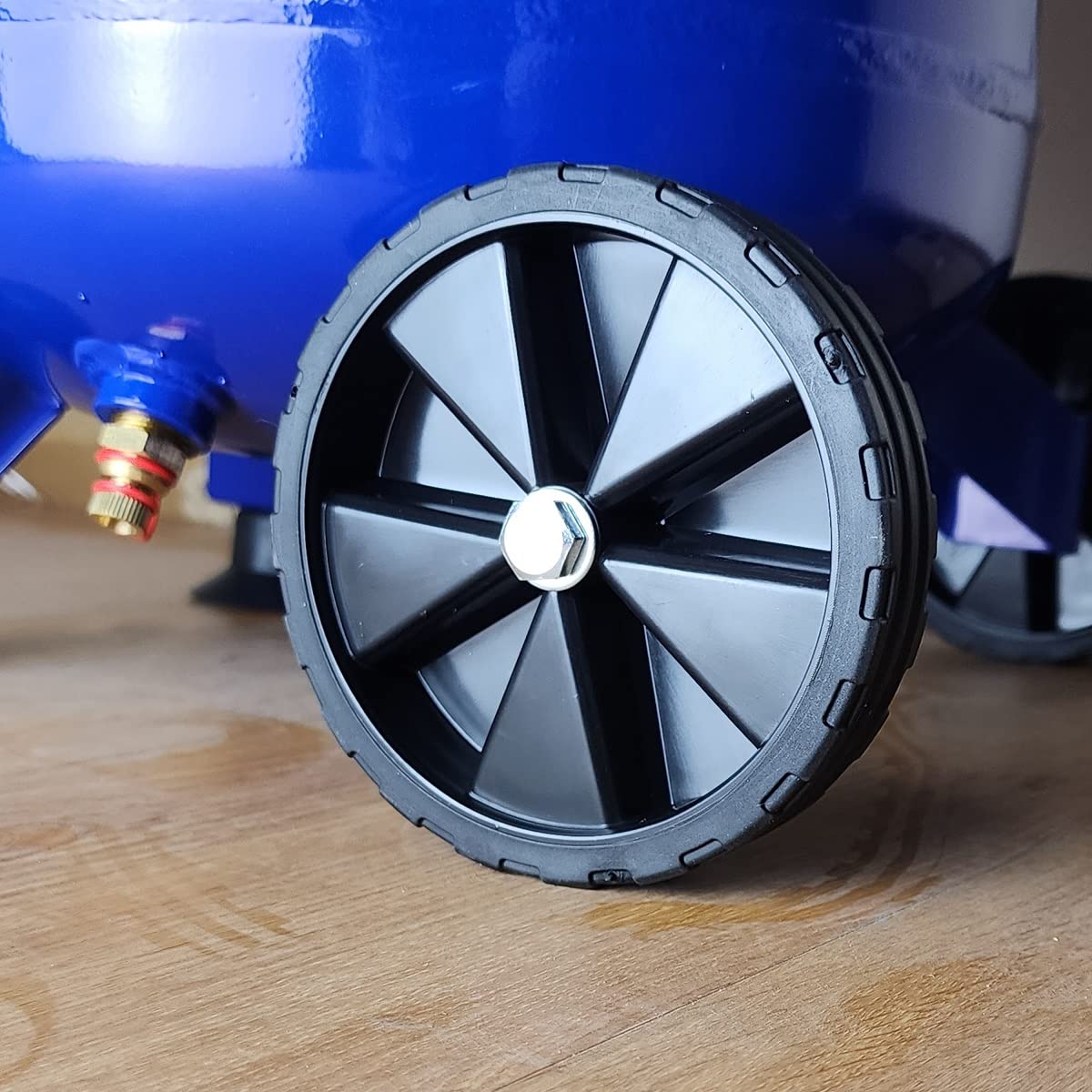 michelin-mvx50-2-vertikaler-druckluftkompressor-lfrei-50-liter-10-bar-2-ps image 5